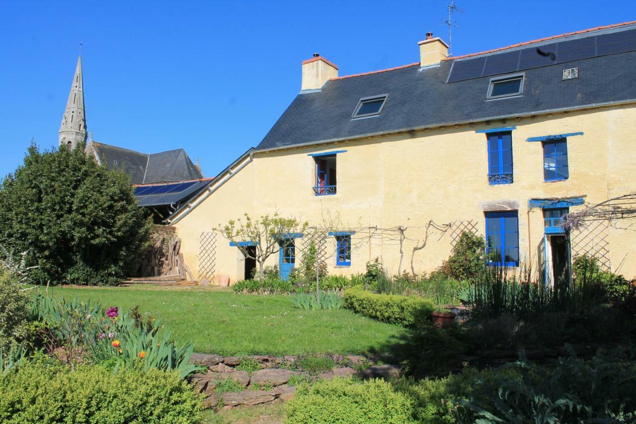 L'Ancien Presbytere Hotell Monterfil Exteriör bild